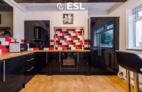 Blacon Casa | 3 Bedroom House - Garden-Parking