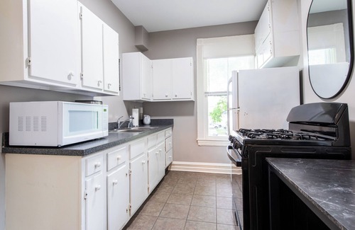 Old Louisville Casa | 3-bedroom house in amazing Louisville with 2 King beds and 2 pull out queens
