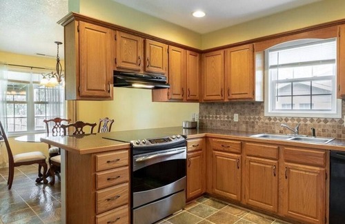 Emporia Casa | 3-bedroom house in awesome Emporia with AC, WiFi. Enjoy your stay!