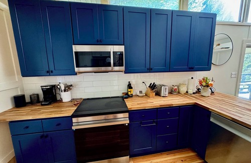 Parksville Casa | 3-bedroom house in beautiful Parksville with AC