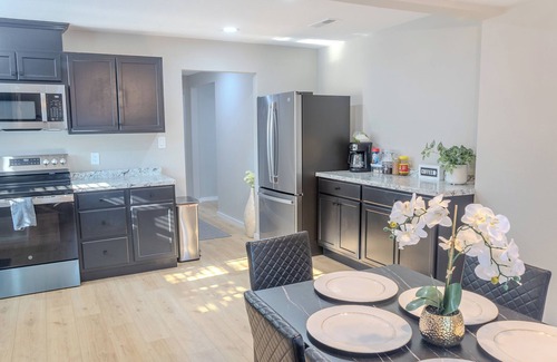 Valdosta Casa | 3-bedroom house in beautiful Valdosta with WiFi, AC. Enjoy your stay