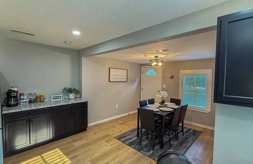 Valdosta Casa | 3-bedroom house in beautiful Valdosta with WiFi, AC. Enjoy your stay