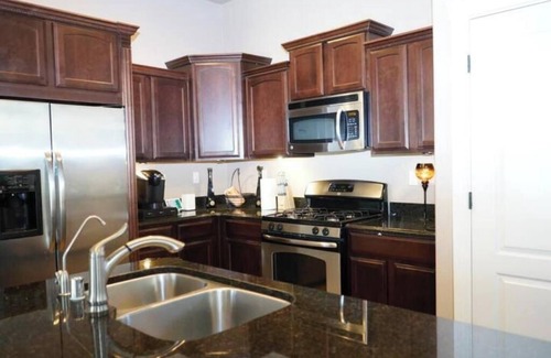 Biggs Field Casa | 3-bedroom house in charming El Paso with AC, fitness room, WiFi, Gated community