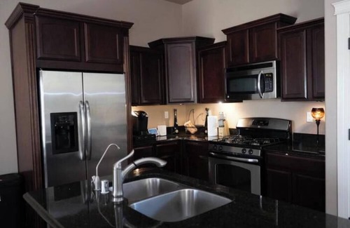 Biggs Field Casa | 3-bedroom house in charming El Paso with AC, fitness room, WiFi, Gated community