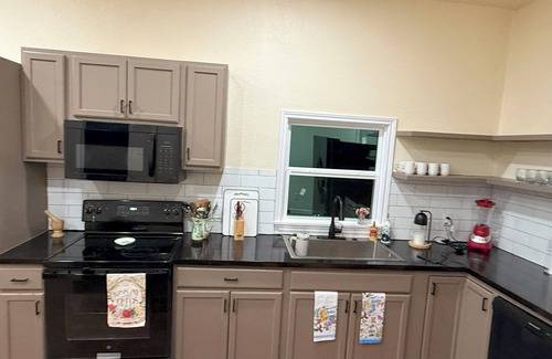 Waco Casa | 3-bedroom house in charming Waco with WiFi, AC. Start your getaway