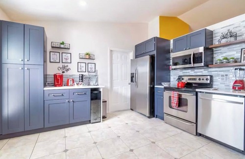 Sunridge Woods Casa | 3-bedroom house in cool Davenport with AC