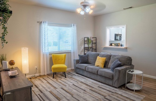 Yuba City Casa | 3-bedroom house in delightful Yuba City with WiFi, AC
