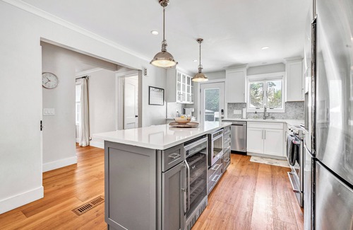 Fairfield Casa | 3-bedroom house in fantastic Fairfield with office, and outdoor space