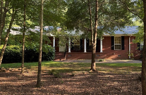 McDonough Casa | 3-bedroom house in fabulous McDonough with AC