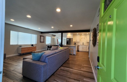 Fire Mountain Casa | 3-bedroom house in fabulous Oceanside 1 mile to beach
