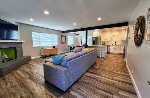Fire Mountain Casa | 3-bedroom house in fabulous Oceanside 1 mile to beach