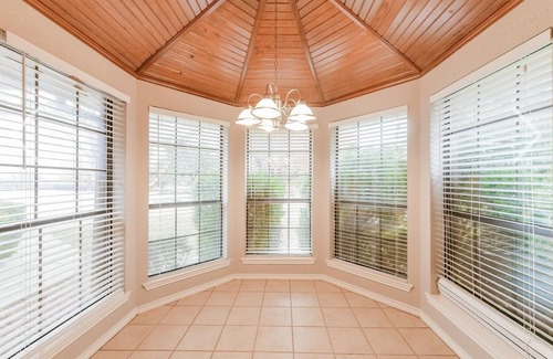 DeSoto Casa | 3-bedroom house in fantastic DeSoto with AC, WiFi