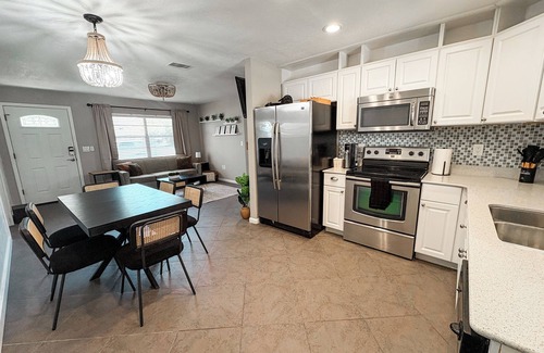 Homosassa Casa | 3-bedroom house in Homosassa with WiFi, AC. Book now
