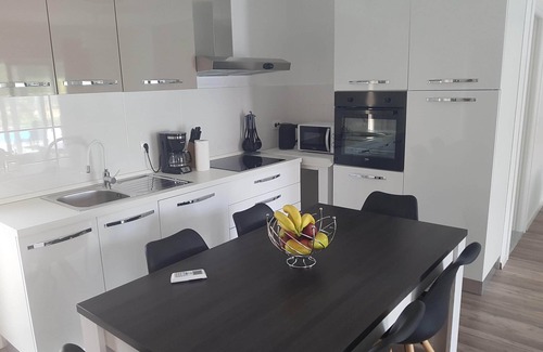 Drinovci Casa | 3-bedroom house in lovely Drinovci with AC, WiFi. Enjoy a peaceful stay