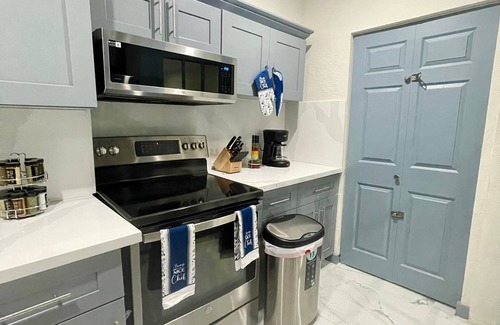 Ives Estates Casa | 3-bedroom house in lovely Miami with WiFi, AC. Enjoy your stay