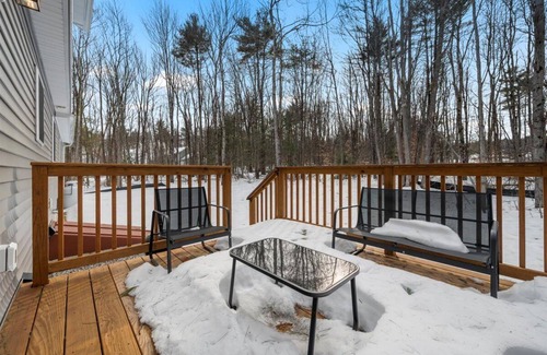 Gardner Casa | 3-bedroom house in marvelous Ashburnham with AC,fitness equipment,primary suite.