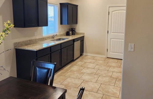 Kingman Casa | 3-bedroom house in marvelous Kingman with AC