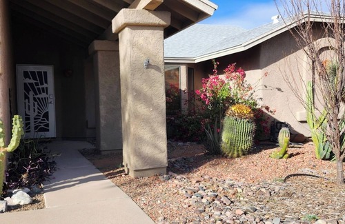 Tucson Casa | 3-bedroom house in NW Tucson with WiFi, AC. Non-smoking. One story.
