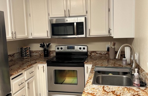 South Natomas Casa | 3-bedroom house in perfect Sacramento with AC