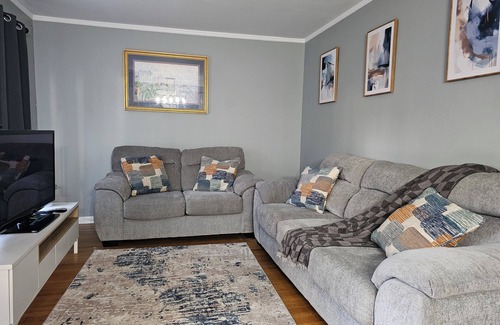 Memphis Casa | 3-bedroom house in peaceful Memphis with AC, WiFi. Enjoy your stay