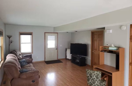Loyal Casa | 3-bedroom house in peaceful Loyal with AC, WiFi, fitness room