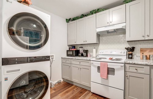 Belvedere Park Casa | 3-bedroom house in perfect Decatur with AC
