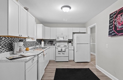 Cayce Casa | 3-bedroom house in The Avenues near Downtown Columbia within minutes of USC