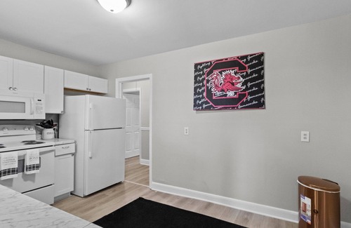 Cayce Casa | 3-bedroom house in The Avenues near Downtown Columbia within minutes of USC