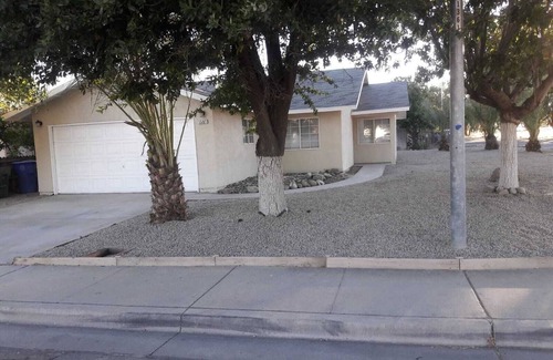 Coalinga Casa | 3-bedroom house in tranquil Coalinga