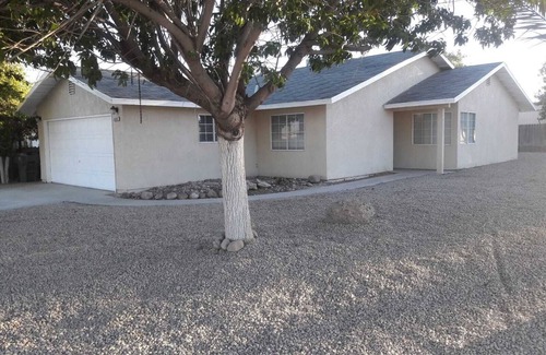 Coalinga Casa | 3-bedroom house in tranquil Coalinga