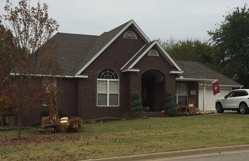 Fayetteville Casa | 3 Bedroom house in a quiet neighborhood, 10 minutes from downtown Fayetteville.
