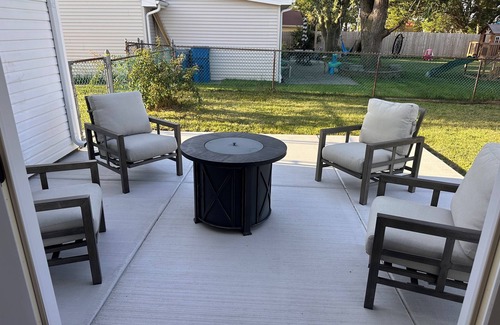 Wasco Casa | 3-bedroom house in fantastic Hanover Park with AC, WiFi. Enjoy your stay