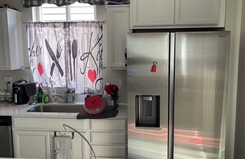 Springfield Casa | 3-bedroom house in marvelous Springfield /Eugene, with AC, WiFi. Enjoy your stay
