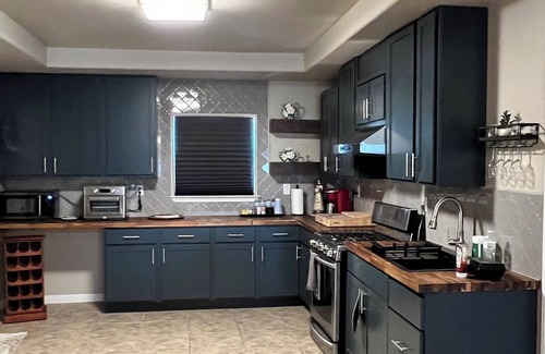 Eagle Pass Casa | 3-bedroom house in wonderful Eagle Pass with AC, WiFi, Large Backyard
