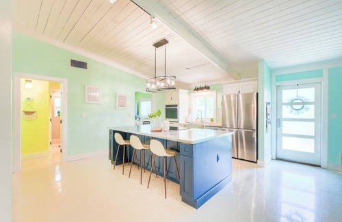 Fort Myers Casa | 3-bedroom house in welcoming Fort Myers with pool!