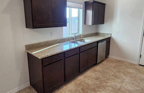 Kingman Casa | 3-bedroom house in welcoming Kingman with AC