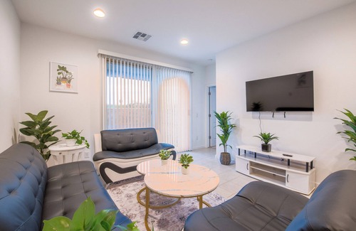 Laveen Village Casa | 3-bedroom house in welcoming Laveen with WiFi, AC