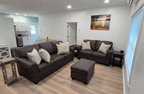 Ellsworth Casa | 3-bedroom house in wonderful Ellsworth with AC, WiFi sleeps 8