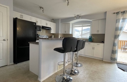 Bridlewood Casa | 3 Bedroom House Located Close to Spruce Meadows!