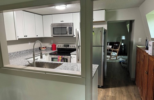 Bruceton Mills Casa | 3-bedroom house in beautiful Bruceton Mills with WiFi, AC