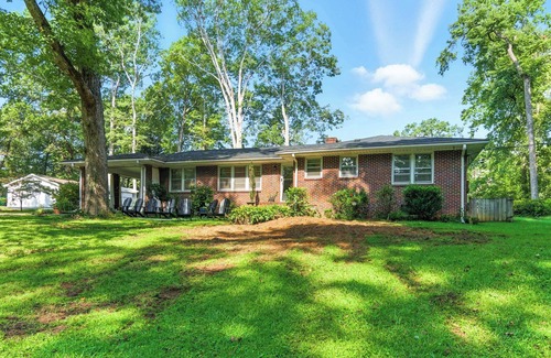 Travelers Rest Casa | 3-bedroom house downtown Travelers Rest short walk to dining, swamp rabbit trail
