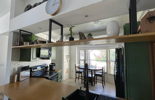 Embassy Hills Casa | 3-Bedroom House with Lake View in Port Richey