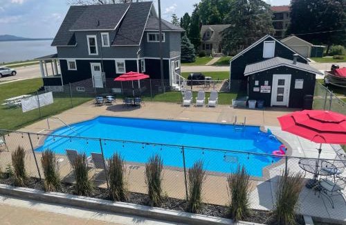 Lake City Casa | 3 Bedroom House with Lake Pepin views with access to shared pool