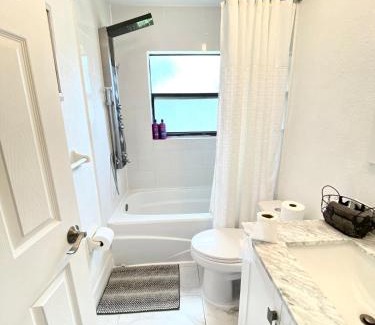 Somerset Lakes Casa | 3 Bedroom House with pool, 10 min from the beach