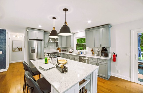 Fennville Casa | 3-bedroom house with theater-game room-pet friendly in beautiful Fennville