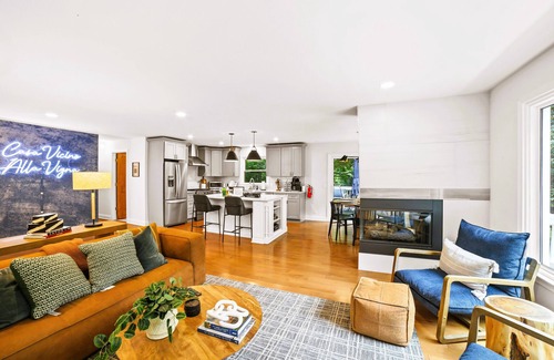 Fennville Casa | 3-bedroom house with theater-game room-pet friendly in beautiful Fennville