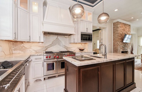Woodforest Casa | 3-bedroom Houston house with Pool, WiFi, & Home Theater. Start your getaway now