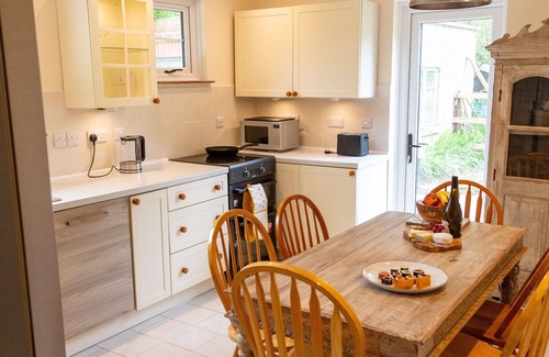 Bishops Cannings Casa | 3 Bedroom idyllic countryside cottage in the middle of rural Wiltshire