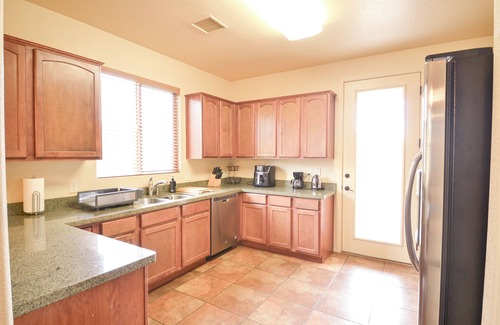 Sierra Vista Casa | 3-Bedroom in Summit Heights