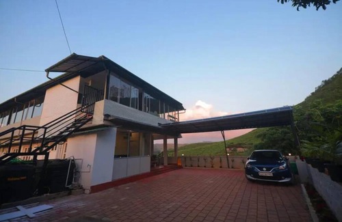 Kannan Devan Hills Casa | 3 Bedroom in Tea Estate
